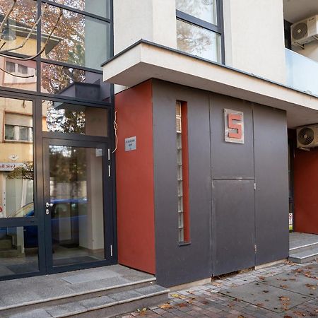 Dream Apartman 3 With Free Parking Дьор Екстериор снимка