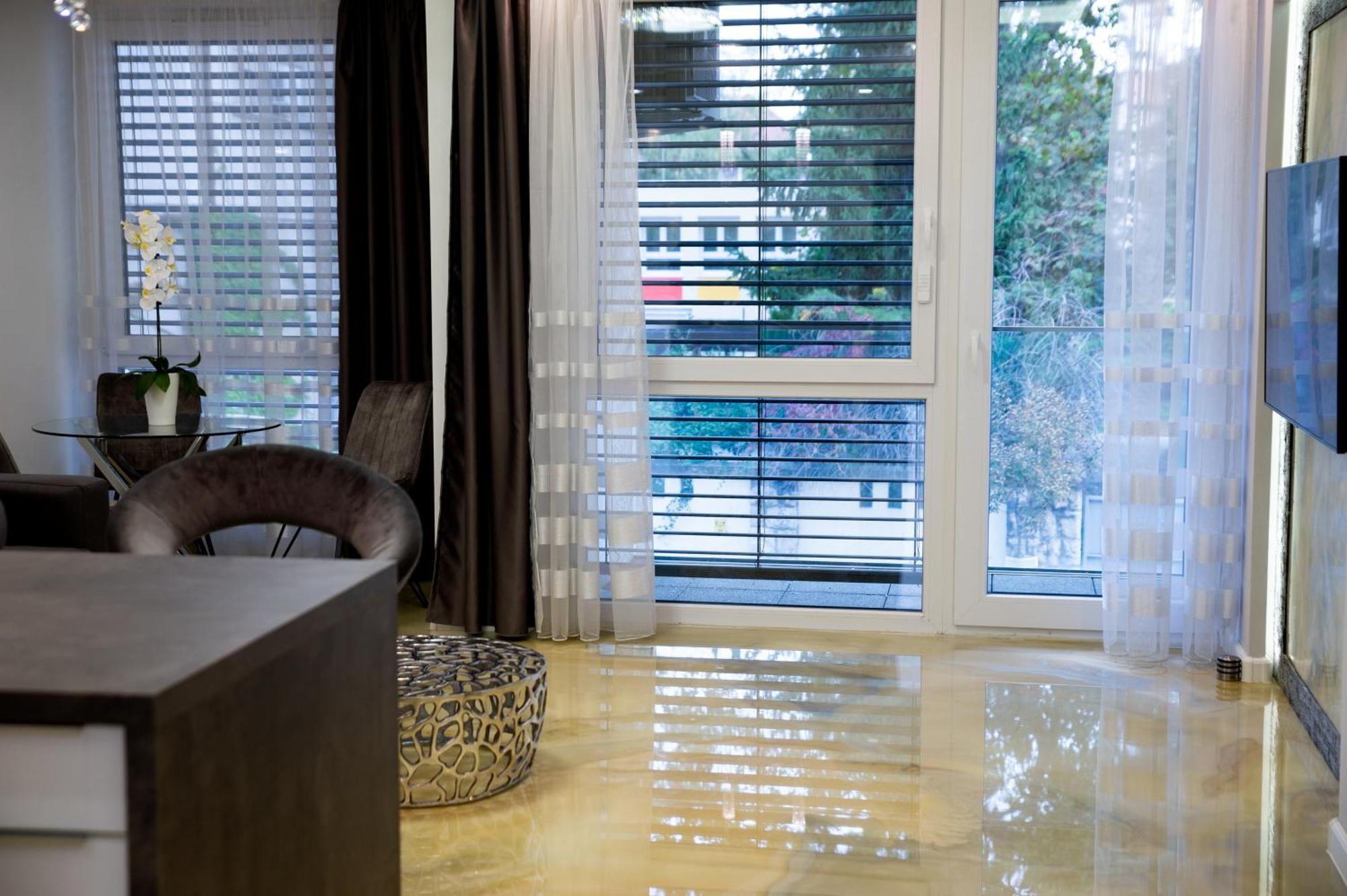 Dream Apartman 3 With Free Parking Дьор Екстериор снимка